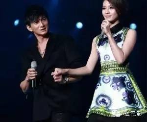 一向低调的隆诗，高调起来10个亿都打不住！