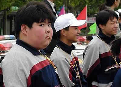 朋友圈偶尔晒娃好吗,晒娃有风险