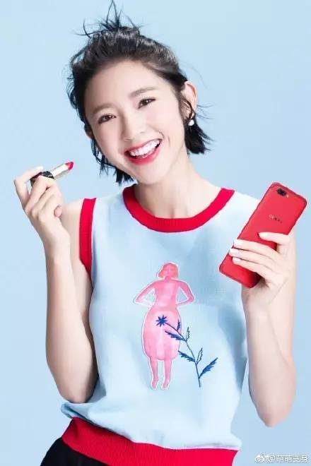 不用美白你也可以白成一道光,显白不化妆也能涂的口红