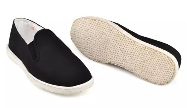 找乐子｜赶紧翻出家里压箱底的塑料拖鞋和洗澡篮子，它们要带你走上时尚巅峰！