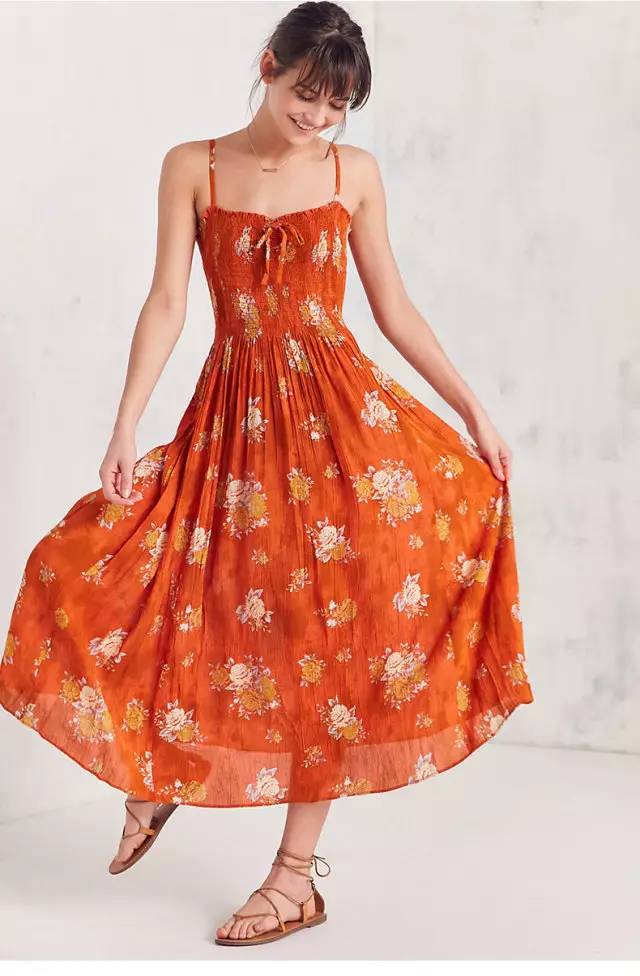 别不好意思美过新娘丨这些在婚礼赚尽眼球的裙子居然只花你两顿饭的钱？