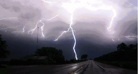 瘦成一道闪电了是什么样,瘦成一道闪电有多粗