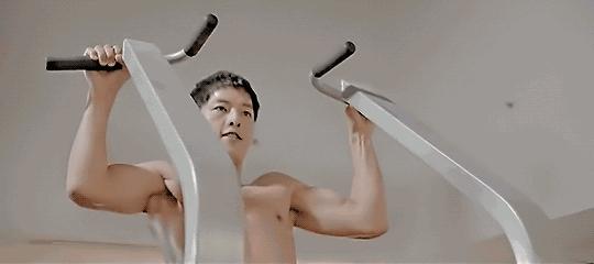 周三团丨我安排接下来的两周让宋仲基天天陪你，请关注查收！