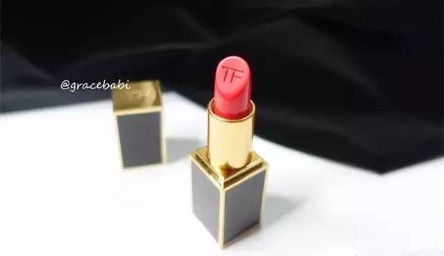 不用美白你也可以白成一道光,显白不化妆也能涂的口红