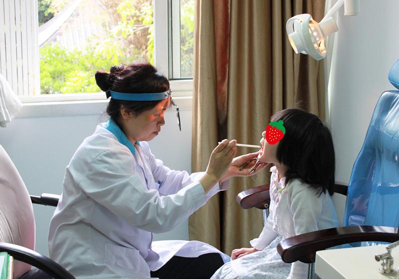 成都将迎高温暴雨,成都最近30度高温暴雨