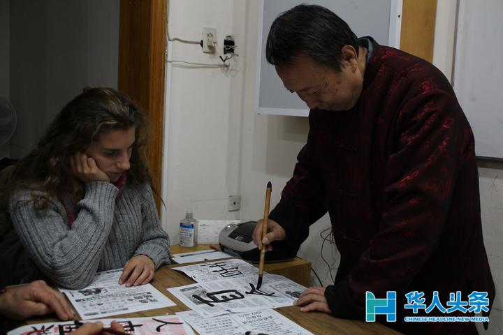 澶栧浗濯掍綋閲囪閽熷崡灞遍櫌澹殑瑙嗛,涓浗鍥介檯鐢佃鍙伴噰璁块挓鍗楀北闄㈠＋