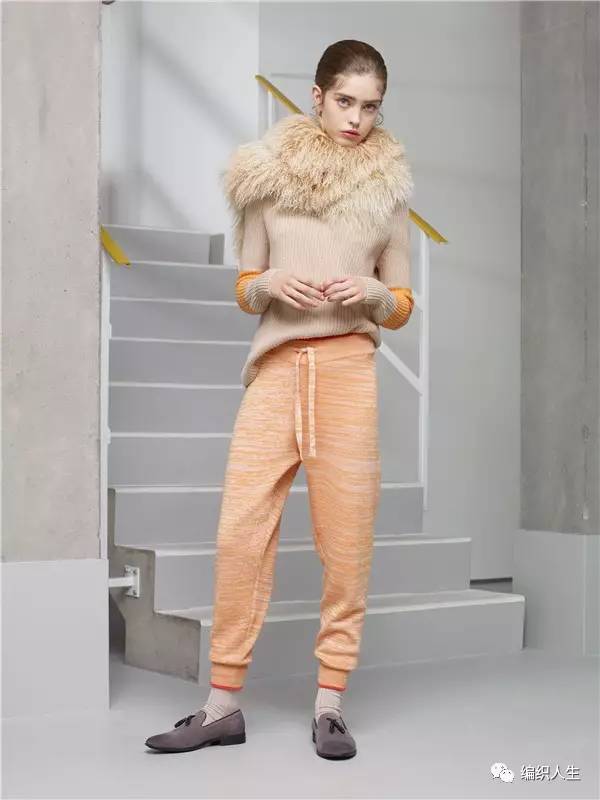 毛衣破洞风,毛衣今年最流行十款毛衣