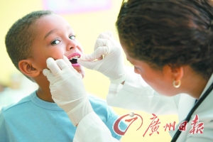 笑起来露龈怎么矫正,露龈笑矫正一般多少钱