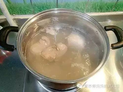 宝宝不爱吃饭辅食花样,宝宝馋了肉松辅食