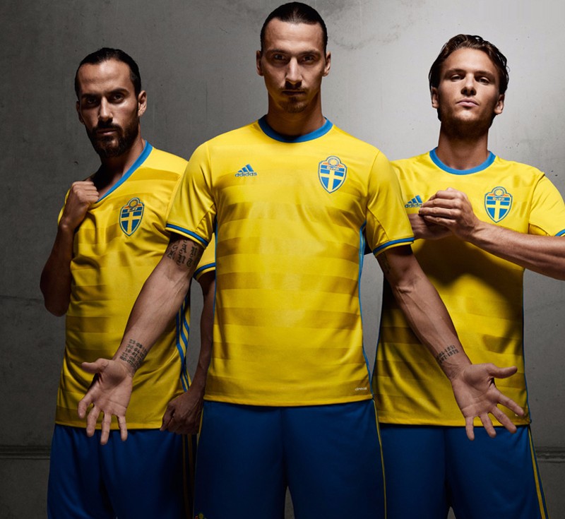 2010-2020体育最佳球衣,阿森纳2015-2016赛季球衣