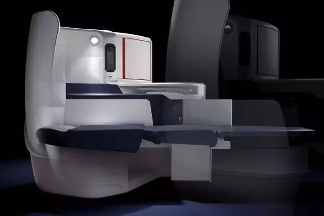 迪拜航空公司头等舱商务舱区别,航空公司头等舱商务舱测评