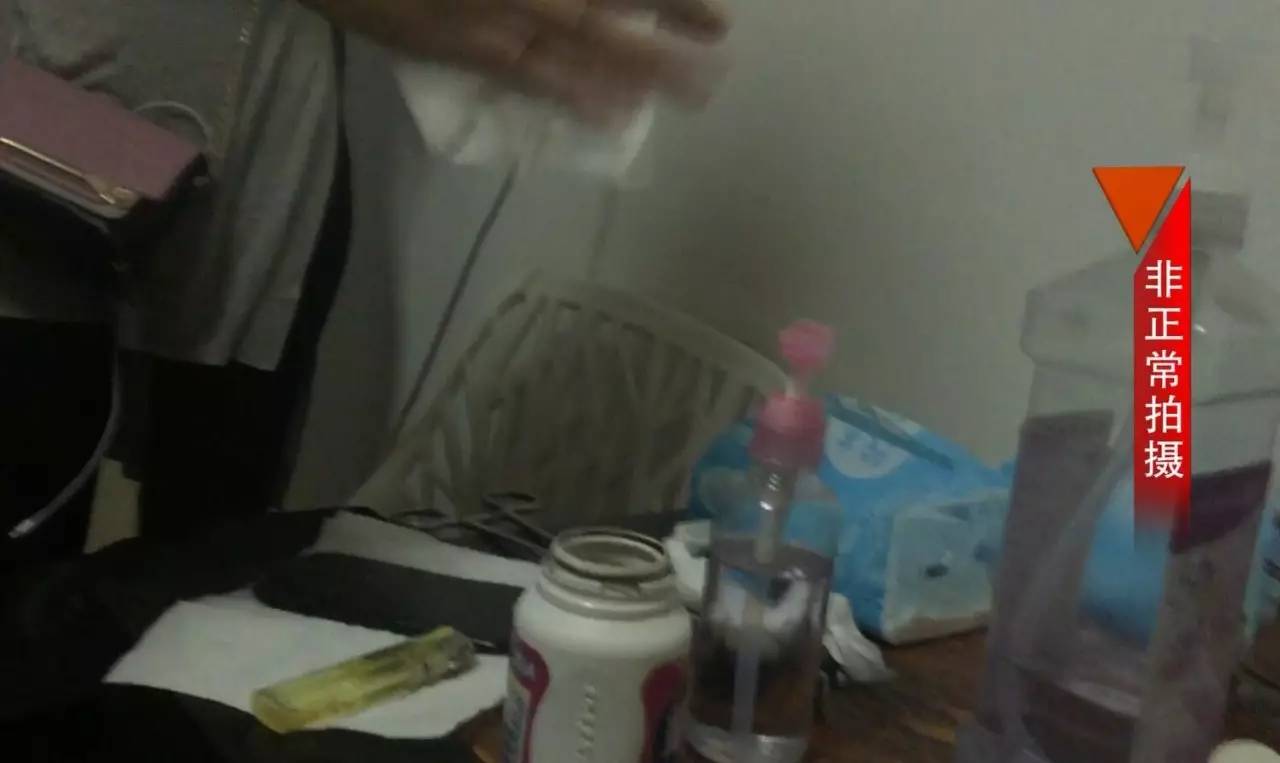 男子拔火罐被烧伤,男子拔罐被烧伤