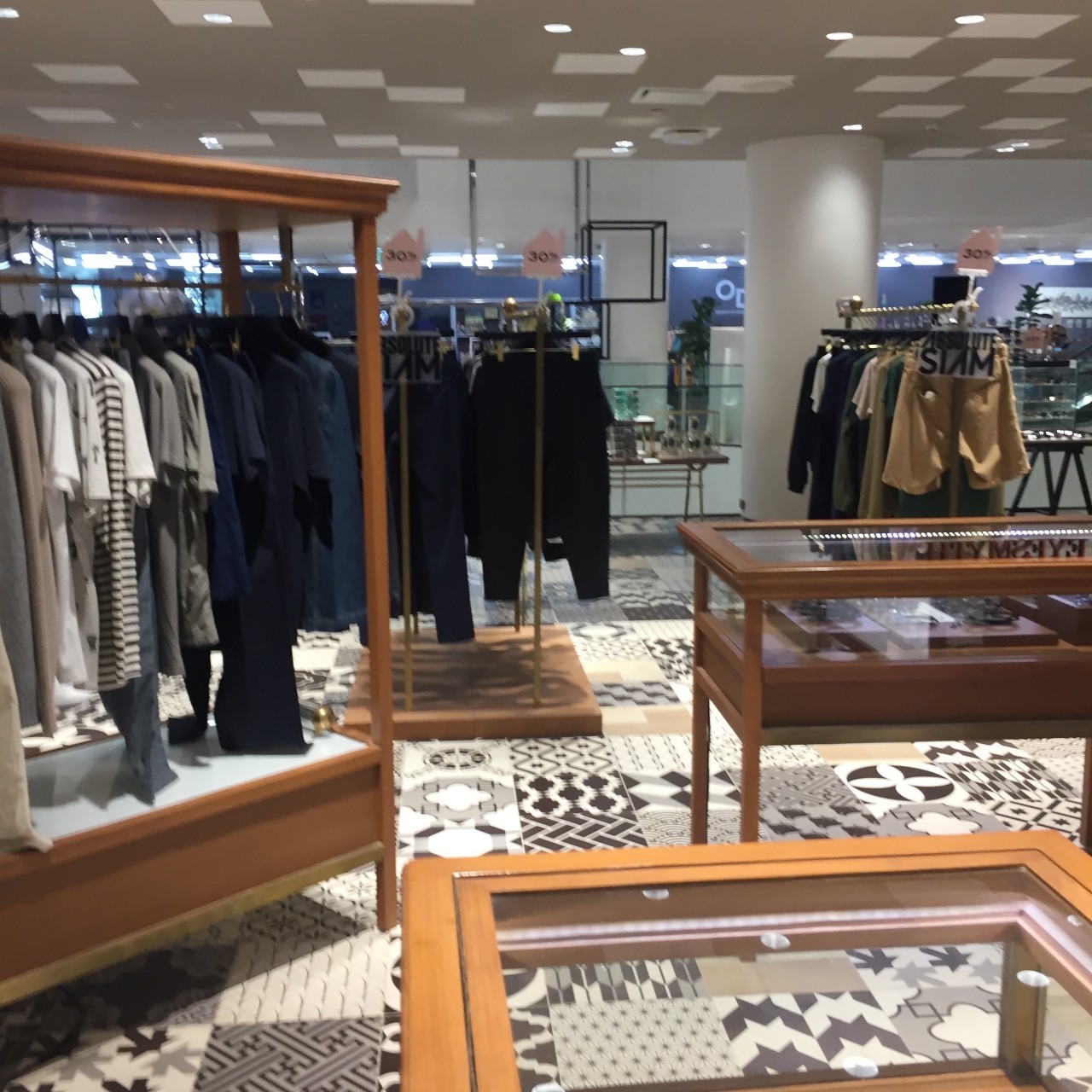 泰国曼谷商业设计,泰国设计师品牌一条街