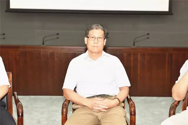 东城院举办“真实就是力量”文学沙龙活动