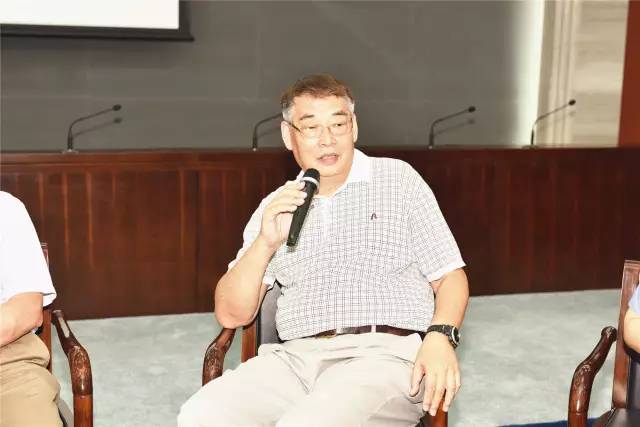 东城院举办“真实就是力量”文学沙龙活动