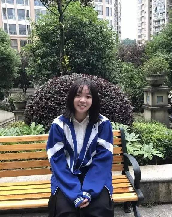 父母眼中的“异于常人”、粉丝眼里的气质才女……这个贵阳女孩凭啥获得世界顶尖名校的青睐？｜校园达人
