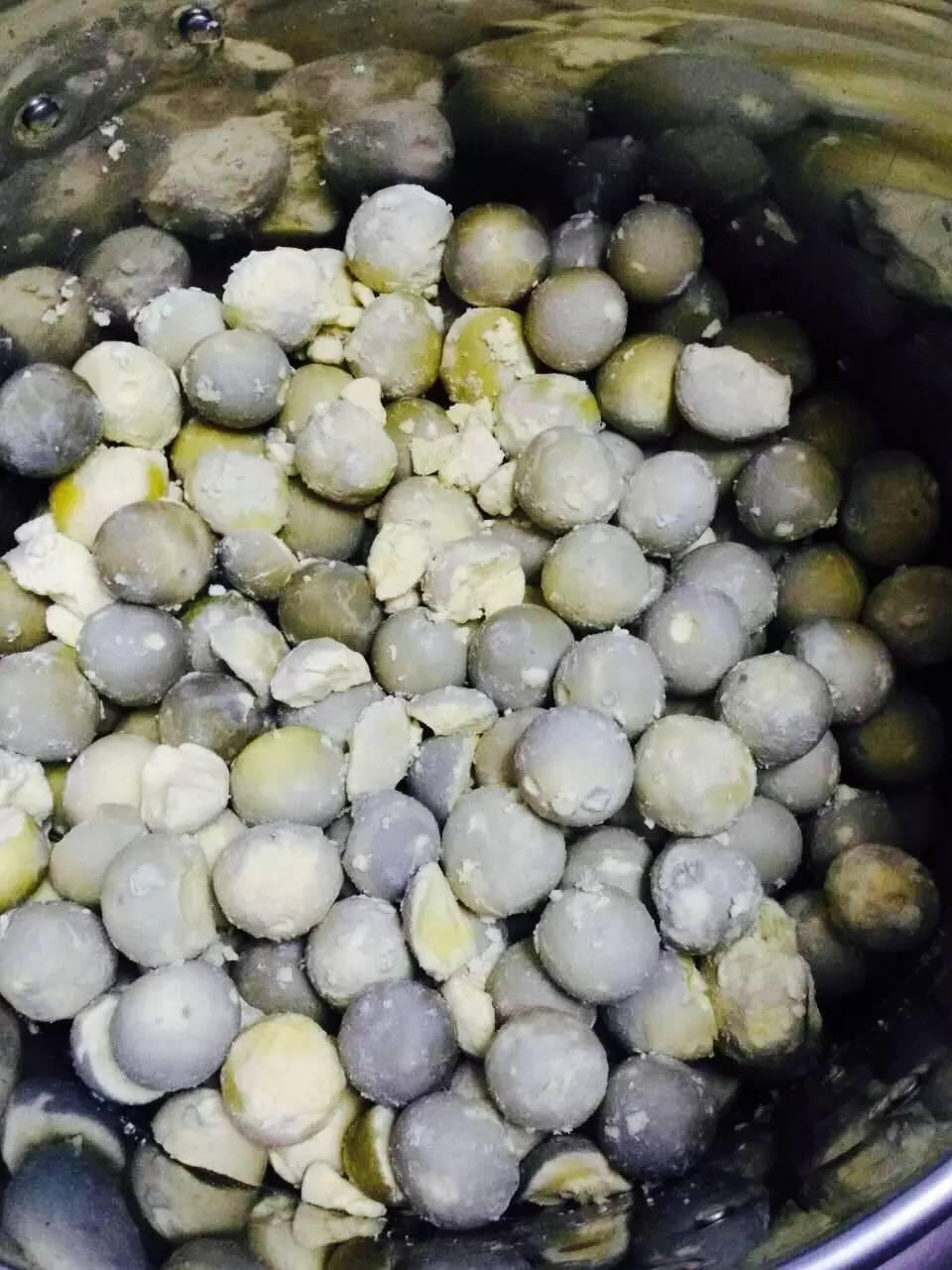 神奇的蛋壳看图写话200字,神奇的蛋壳写话评语