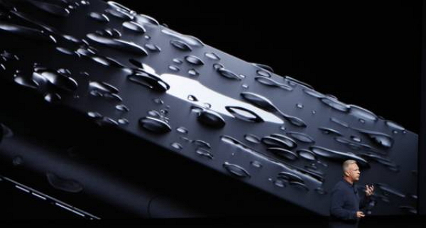 扬声器进水可以自己恢复吗,扬声器进水可以用手拍打吗