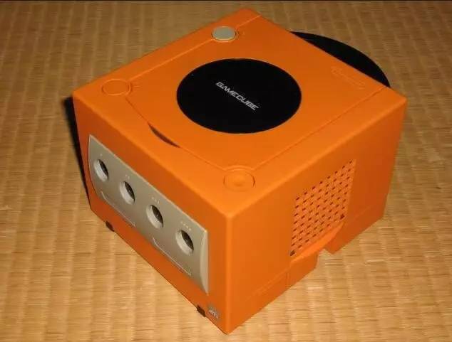 最强考据：《你的名字。》的这些场景里藏了多少游戏与主机？