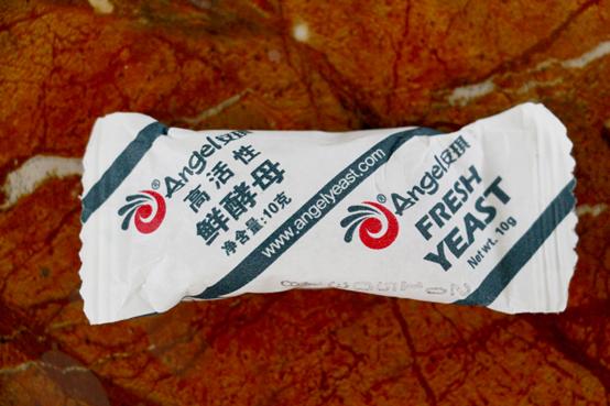 胃不舒服喝点白酒就好,胃难受喝点香油好受些