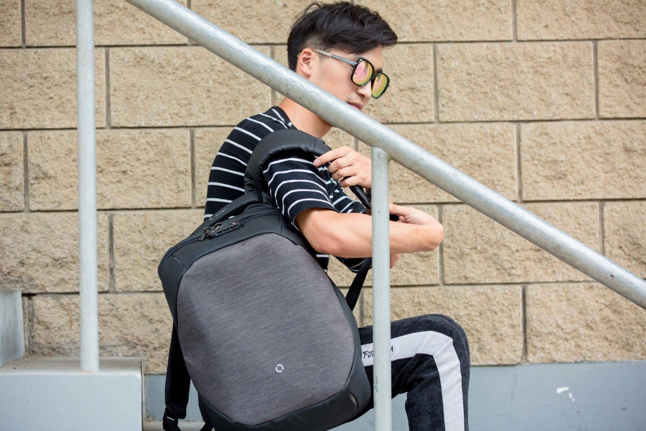 极客官舍丨我曾以为我的意中人不会是程序员，直到有一天他背上了它