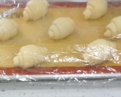 面包卷这样做非常好吃香酥软糯,如何做出松软不开裂的面包卷