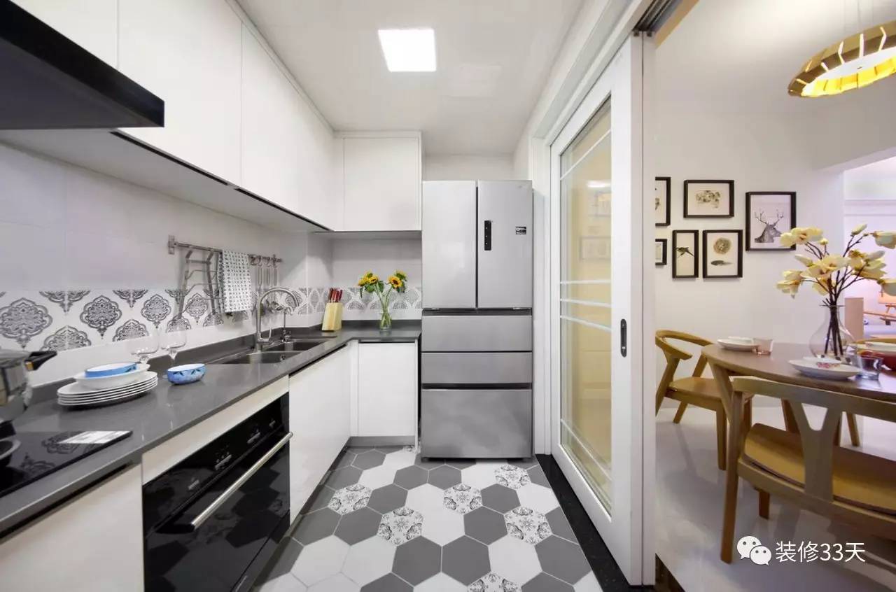厨房冰箱预留位置可以有效散热,冰箱放厨房里有没有油烟