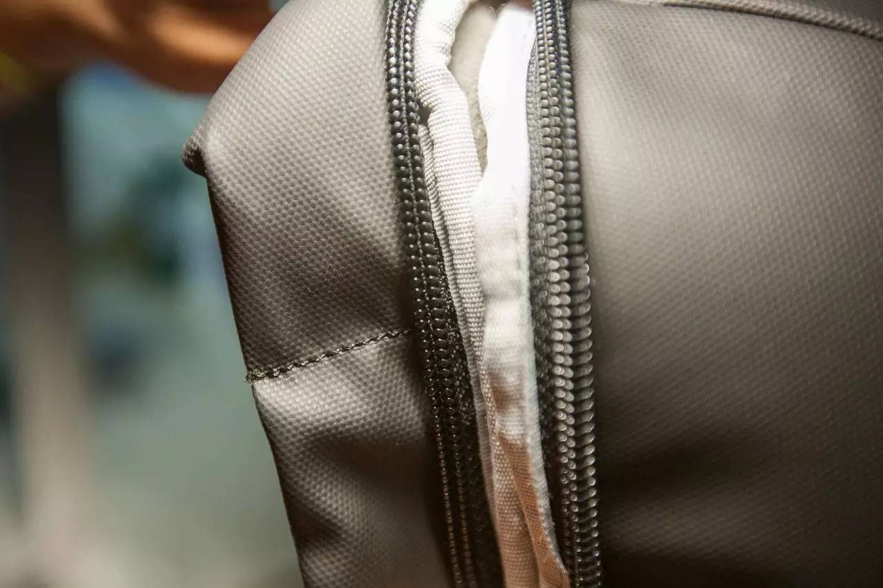 极客官舍丨我曾以为我的意中人不会是程序员，直到有一天他背上了它