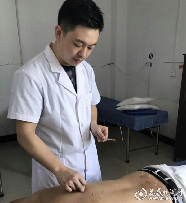 打嗝针灸快速止嗝,打嗝针灸扎几次见效