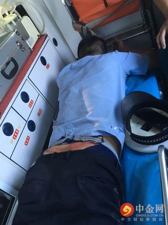 三轮车拖行交警怎么处理,三轮车拖行交警后续