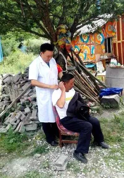 九寨沟地震抢救现场,九寨沟地震医院