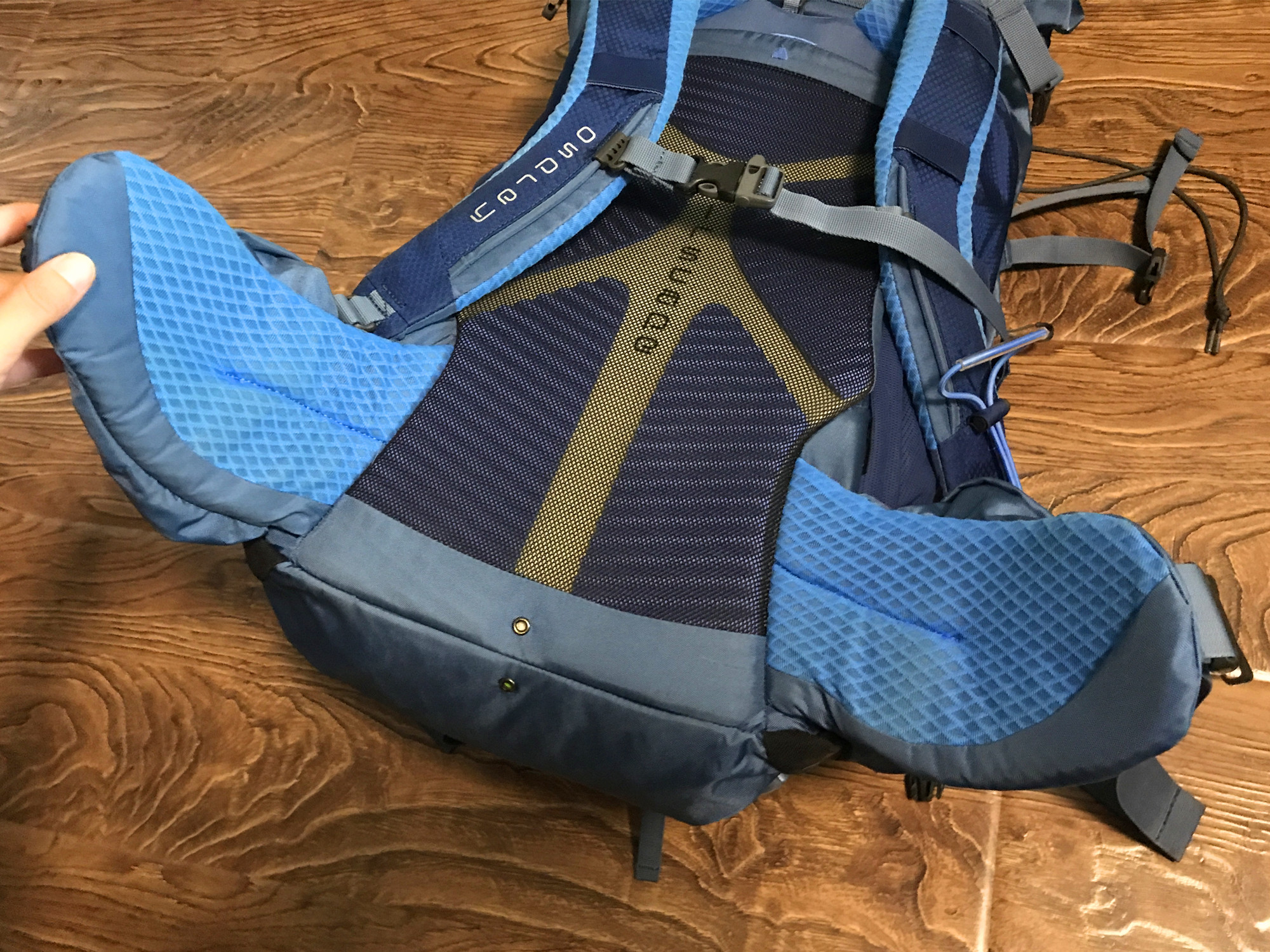 老款鹞鹰58l登山包,鹞鹰登山包推荐