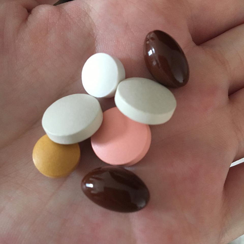 豆瓣日记:不专业的孕期用品分享,ˇˍˇ～推荐里抽一个jillstuart的眼线胶~