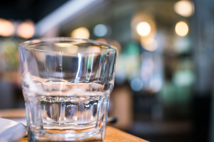 索尼fe35f2.0定焦镜头评测,索尼16-35全画幅广角