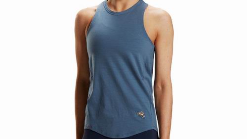 夜跑必备六大装备女,适合女生跑马的套装