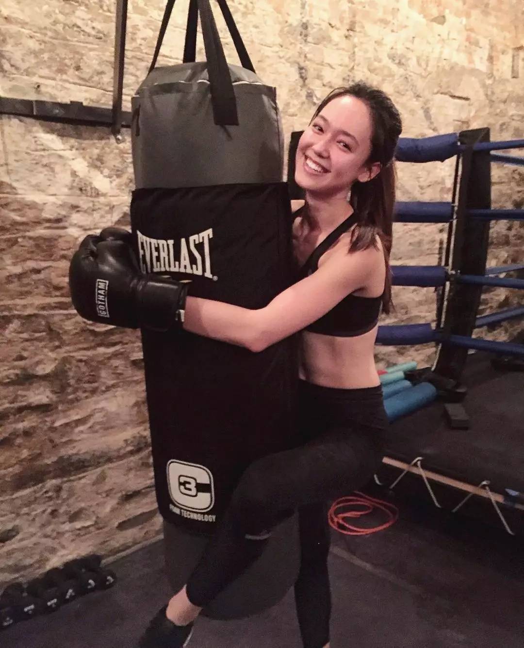 chanel超模健身,chanel八十年代模特