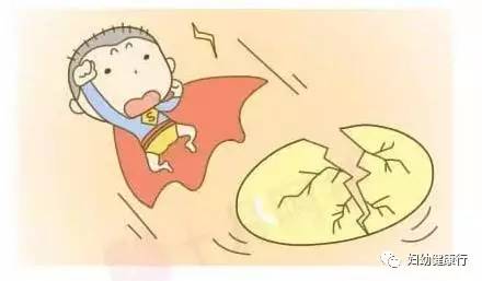 孕妇医院急诊门口站着生下宝宝,产科医生孕妇生小孩