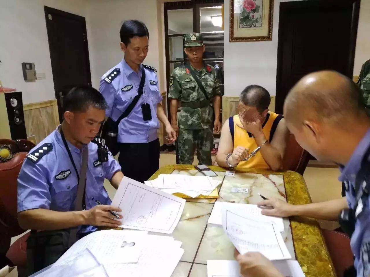 上海海关打掉走私团伙,打击二手走私复印机