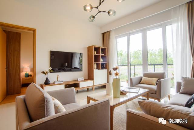 教育行业的沙龙活动现场,做最好的自己成就最美的教育讲座