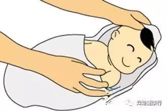 孕妇医院急诊门口站着生下宝宝,产科医生孕妇生小孩