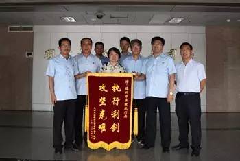 “钉子案”怎样执行：六百里闯关涉险，八千吨小麦“回家”