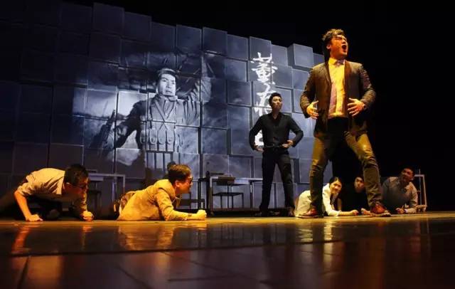 话剧演员比明星演员厉害,话剧演员比影视演员厉害