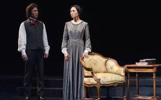 话剧演员比明星演员厉害,话剧演员比影视演员厉害