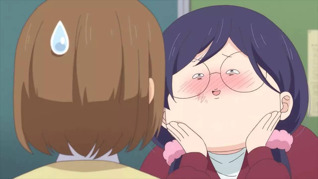 女生手特别大是什么原因,手很大的女生