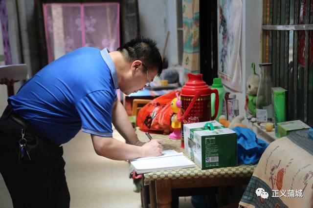 七夕把女朋友感动哭的心意礼物,七夕将爱传递下去