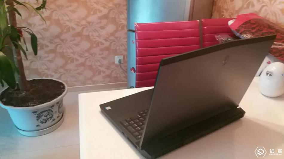 外星人m17r4顶配深度评测,戴尔外星人i718寸顶配红开箱