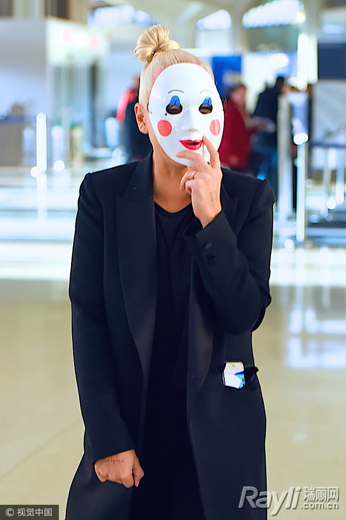 躲镜头的女星,躲镜头迪丽热巴