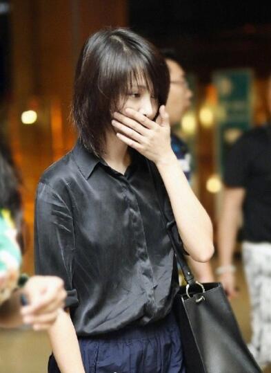 躲镜头的女星,躲镜头迪丽热巴