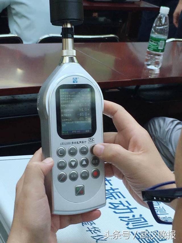 华科研一女生3年来不断受到电话短信骚扰，还被交警“找上门”，只因别人做了这件事｜武汉早班车