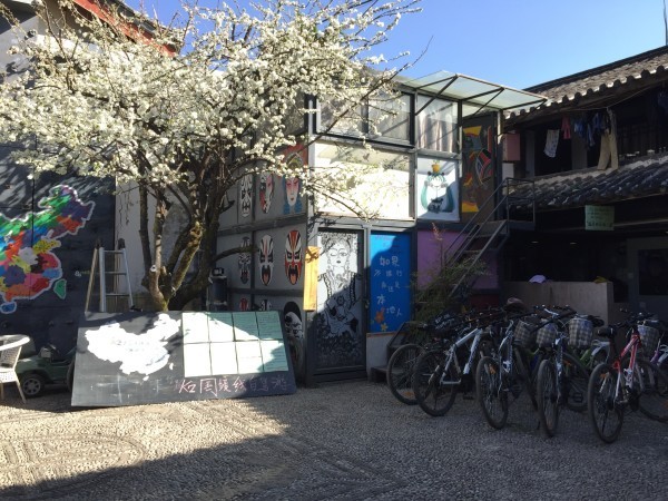 Hi,我是小可，我又回来了，产后第一次出行，娘子军奔赴女儿国